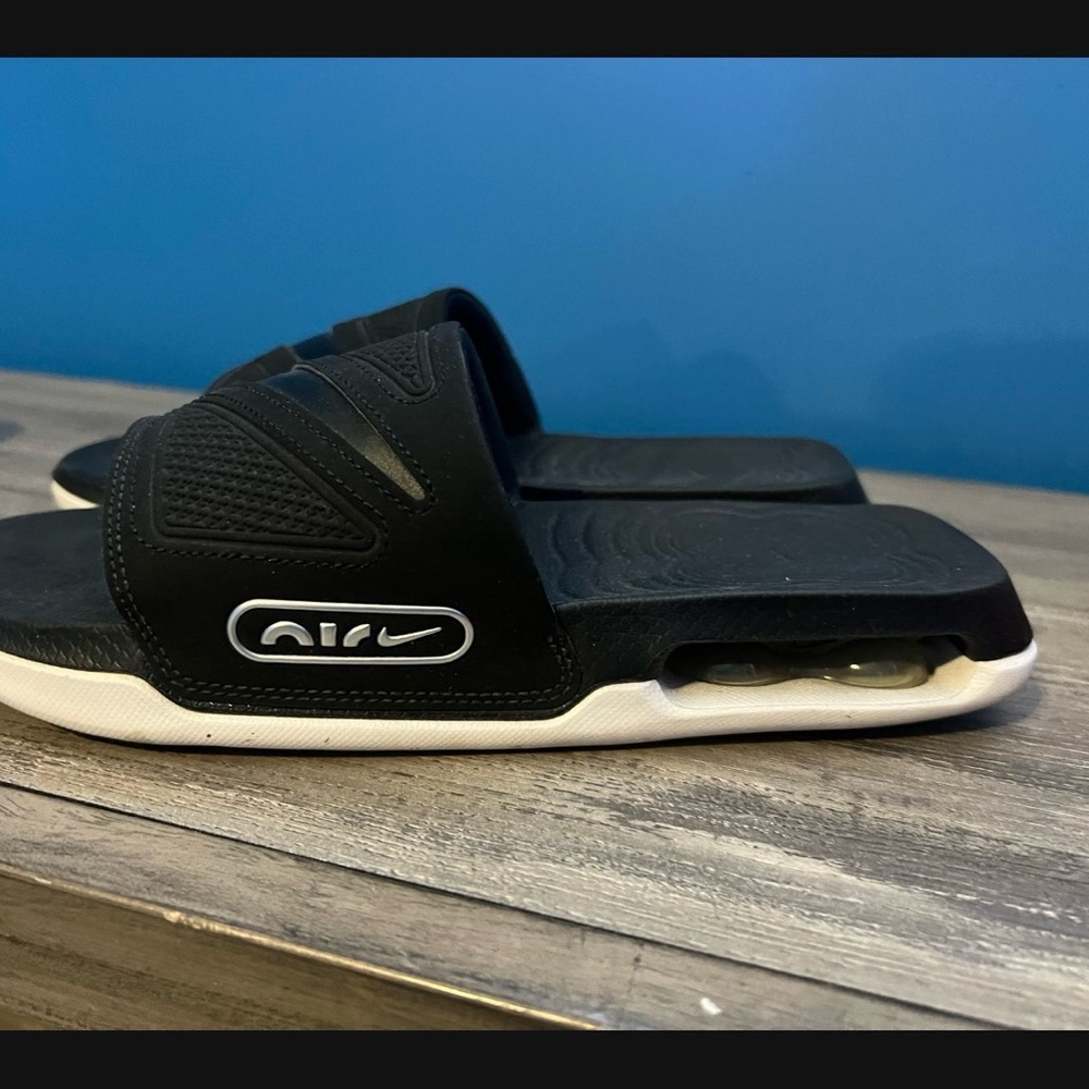 Nike Black and White Men's Sandals